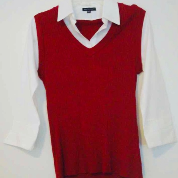 Tops - Women’s Red & White Sweater Blouse Top - Size Small